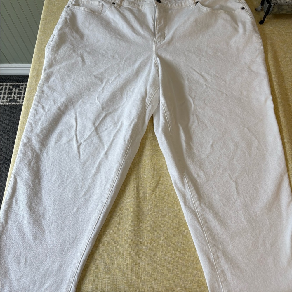 Lane Bryant Mid Rise Boyfriend Capri Jean White Size 20